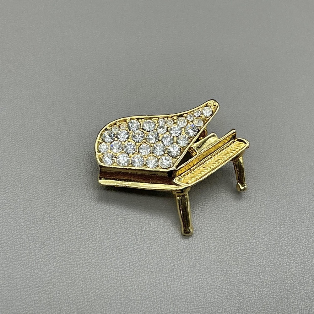Gold Tone Grand Piano Brooch Pin Clear Rhinestone Music Teacher Jewelry 1.25"